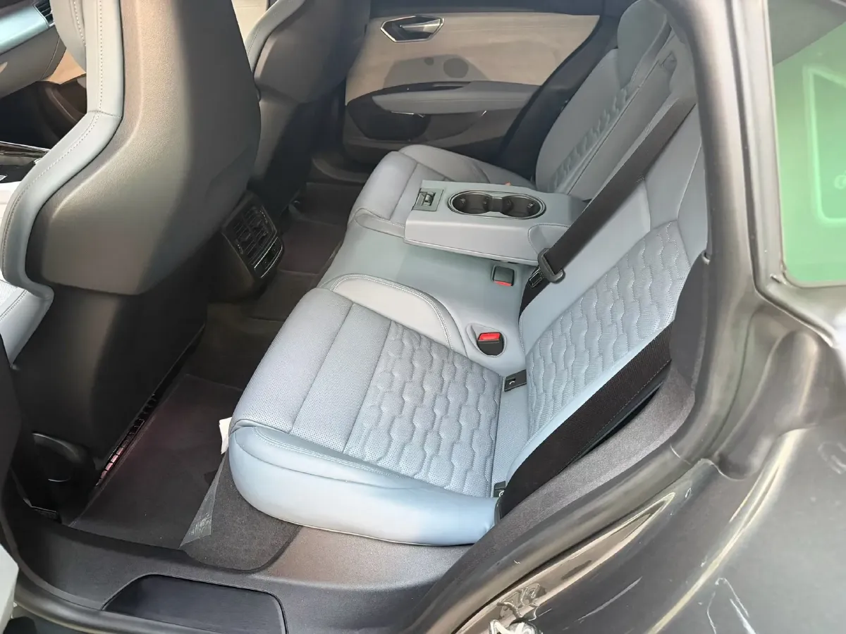 2023 Audi e-tron GT 2AT BEV 93.4KWH,autocango,china used car exporter,china ev exporter,chinese used car exporter,chinese used ev exporter