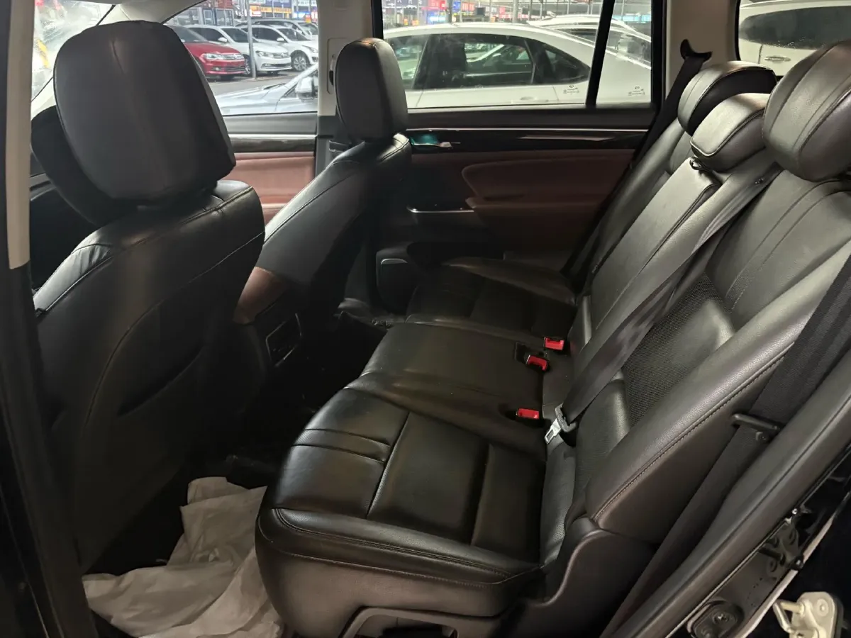 2017 GAC Trumpchi GS8 2.0T 201HP L4 6AT,autocango,china used car exporter,china ev exporter,chinese used car exporter,chinese used ev exporter