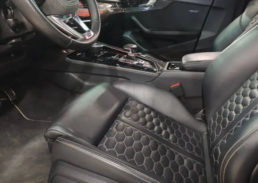 2022 Audi RS 5 2.9T 450HP V6 8AT,autocango,china used car exporter,china ev exporter,chinese used car exporter,chinese used ev exporter