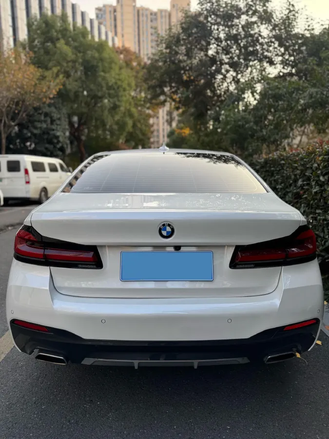 2022 BMW 5 Series 2.0T 184HP L4 8AT,autocango,china used car exporter,china ev exporter,chinese used car exporter,chinese used ev exporter
