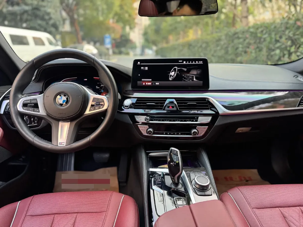 2022 BMW 5 Series 2.0T 184HP L4 8AT,autocango,china used car exporter,china ev exporter,chinese used car exporter,chinese used ev exporter