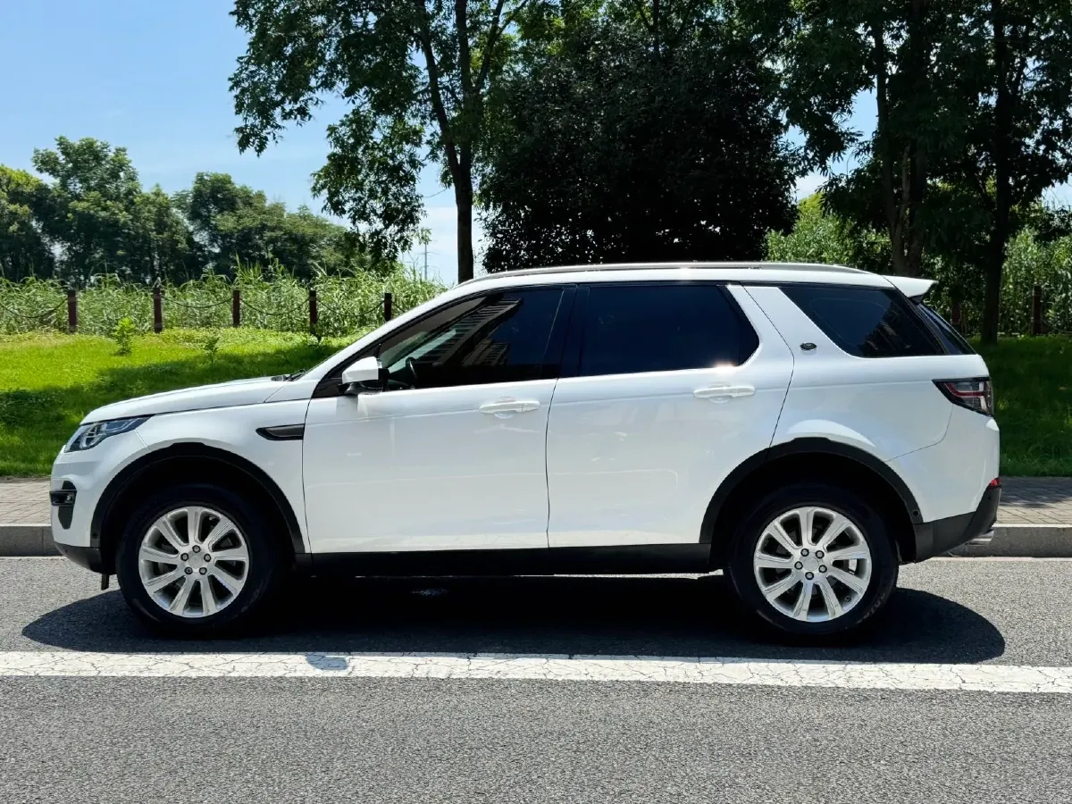2019 Land Rover Discovery Sport 2.0T 241HP L4 9AT,autocango,china used car exporter,china ev exporter,chinese used car exporter,chinese used ev exporter
