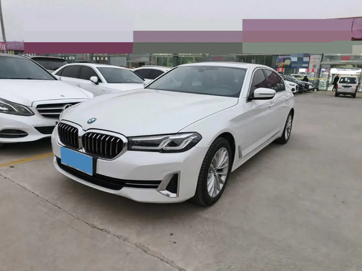 2022 BMW 5 Series 2.0T 184HP L4 8AT,autocango,china used car exporter,china ev exporter,chinese used car exporter,chinese used ev exporter