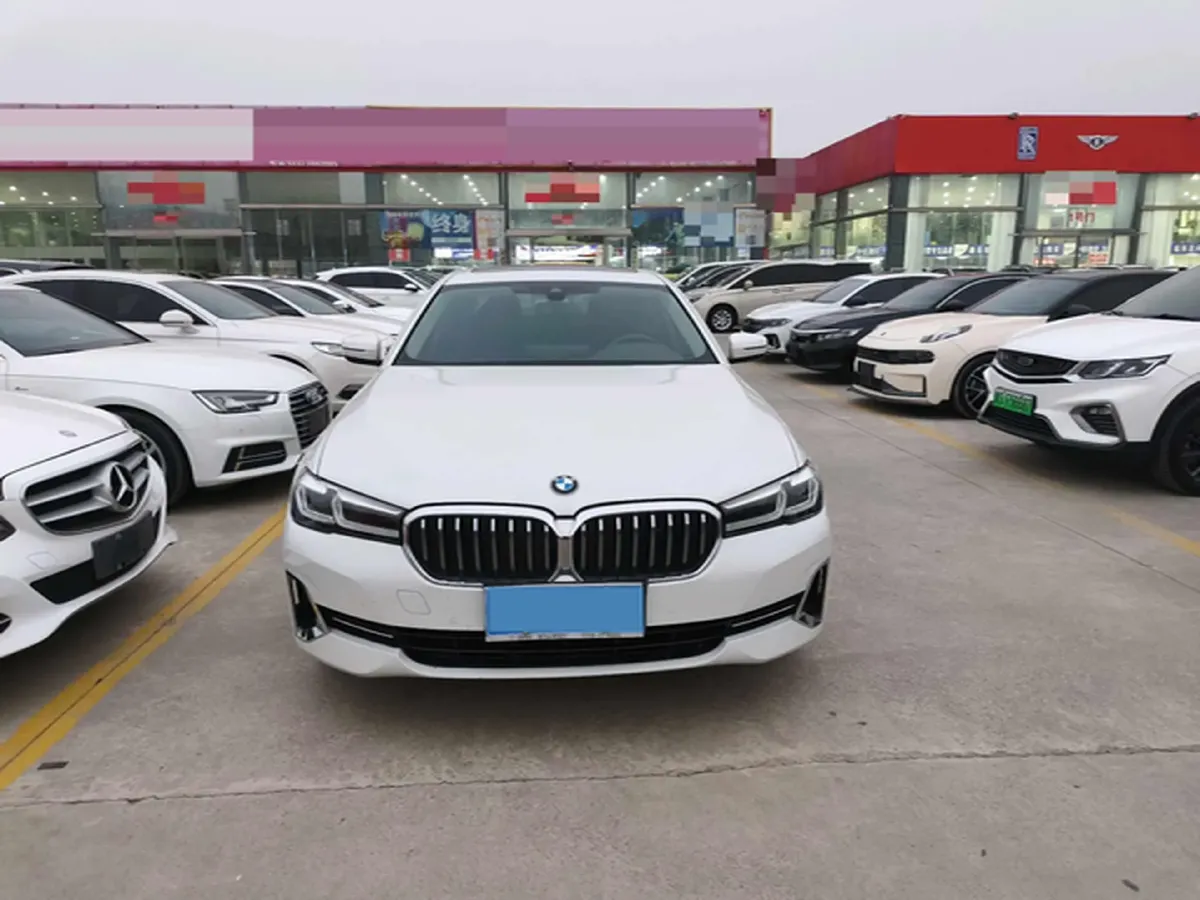2022 BMW 5 Series 2.0T 184HP L4 8AT,autocango,china used car exporter,china ev exporter,chinese used car exporter,chinese used ev exporter