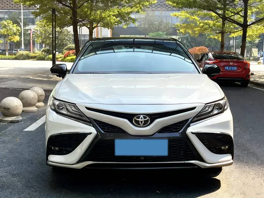 2021 Toyota Camry 2.5L 209HP L4 8AT,autocango,china used car exporter,china ev exporter,chinese used car exporter,chinese used ev exporter