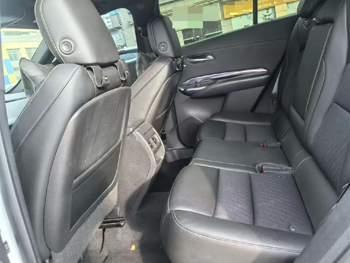 2021 Cadillac XT4 2.0T 237HP L4 9AT,autocango,china used car exporter,china ev exporter,chinese used car exporter,chinese used ev exporter