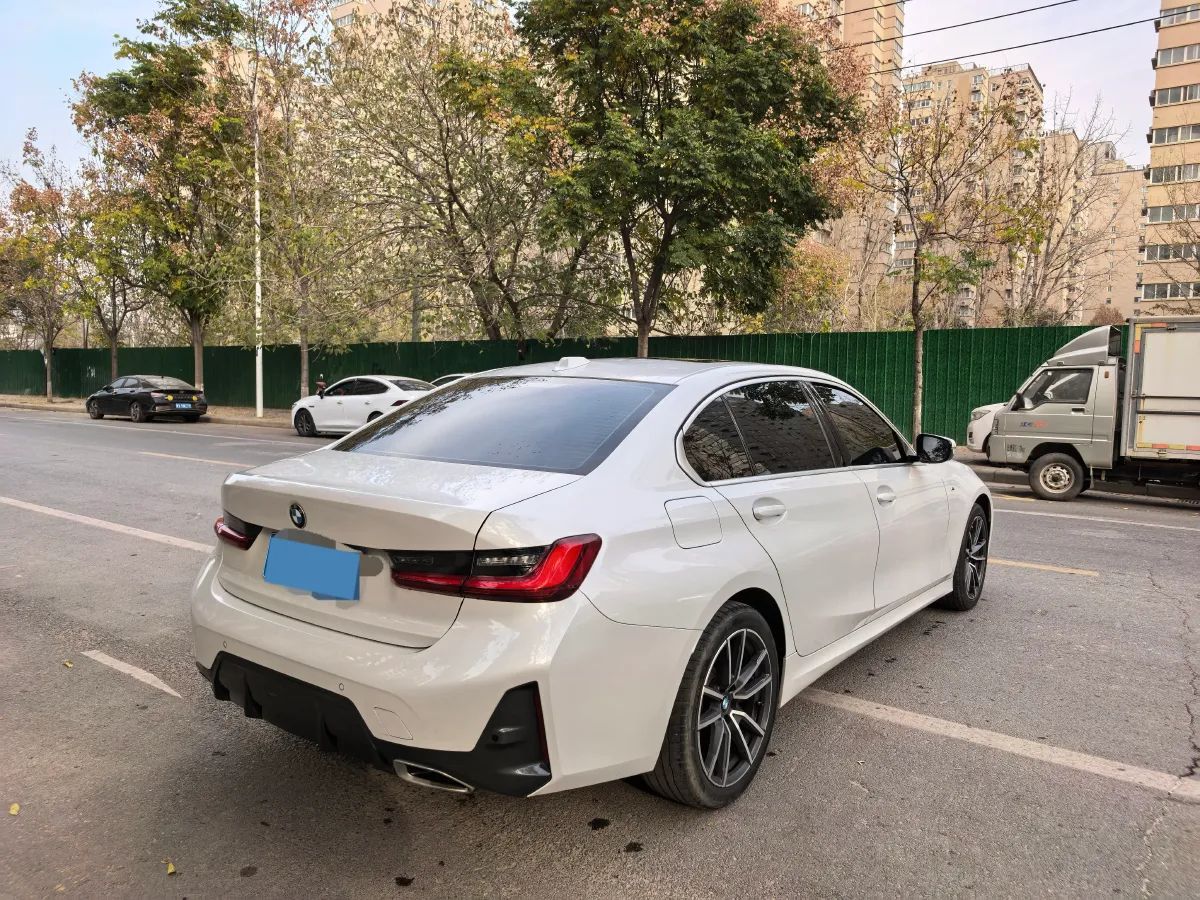 2023 BMW 3 Series 2.0T 156HP L4 8AT,autocango,china used car exporter,china ev exporter,chinese used car exporter,chinese used ev exporter