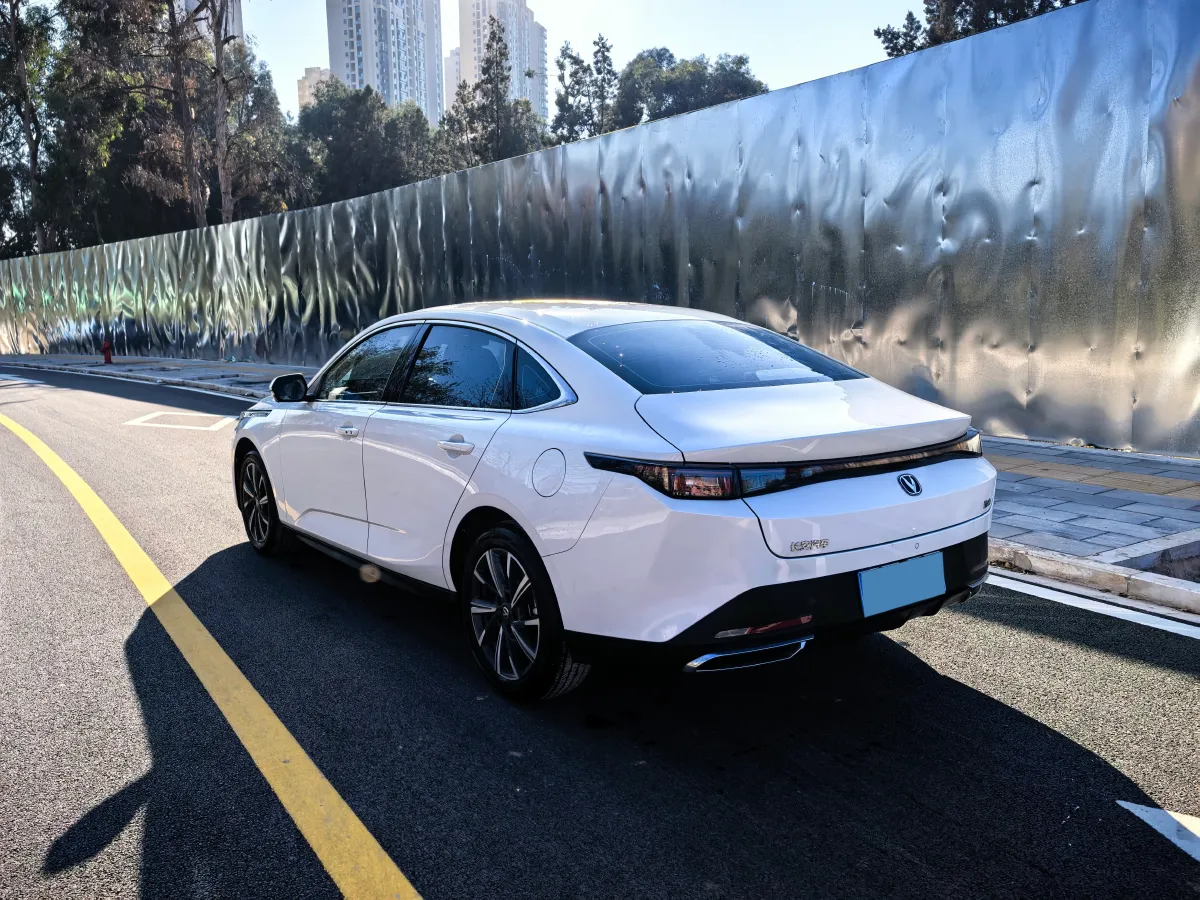 2025 ChangAn Eado 1.5T 192HP L4 7DCT,autocango,china used car exporter,china ev exporter,chinese used car exporter,chinese used ev exporter