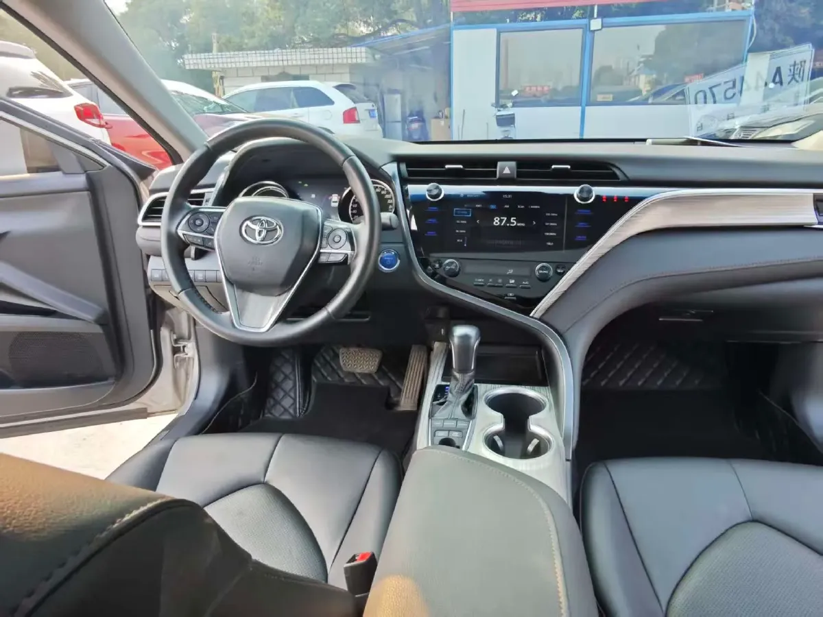 2019 Toyota Camry 2.5L 178HP L4 E-CVT Hybrid,autocango,china used car exporter,china ev exporter,chinese used car exporter,chinese used ev exporter