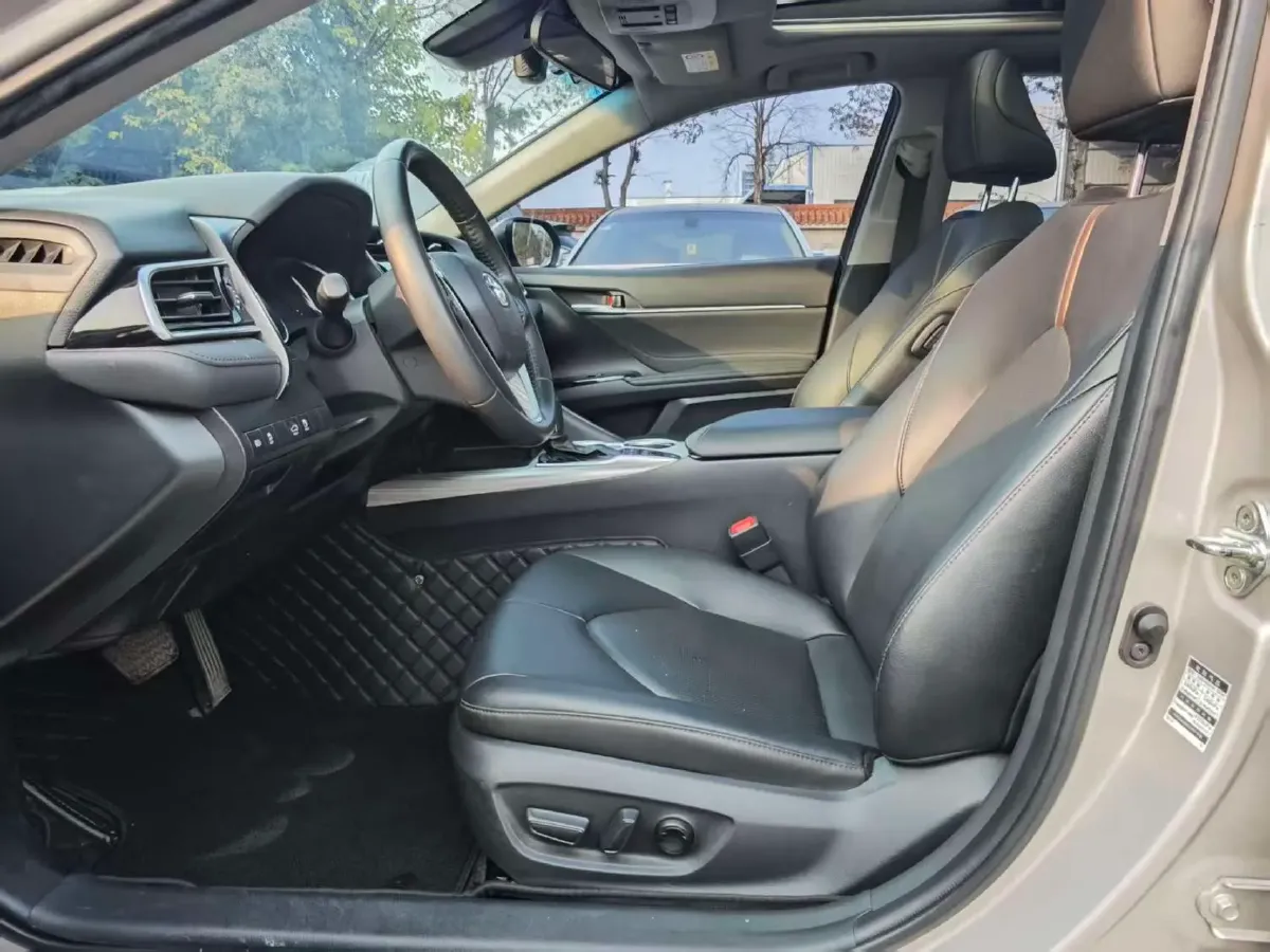 2019 Toyota Camry 2.5L 178HP L4 E-CVT Hybrid,autocango,china used car exporter,china ev exporter,chinese used car exporter,chinese used ev exporter