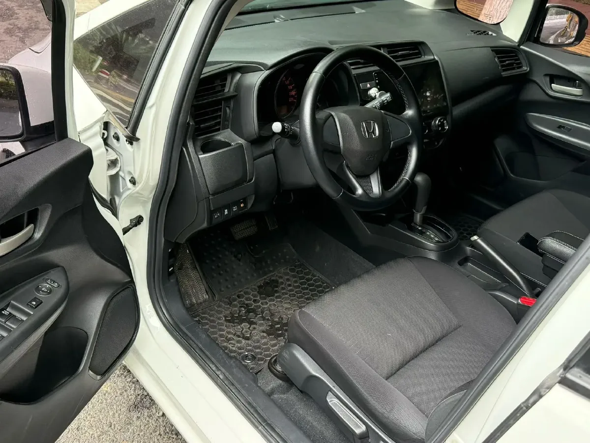 2020 Honda Fit 1.5L 131HP L4 CVT,autocango,china used car exporter,china ev exporter,chinese used car exporter,chinese used ev exporter