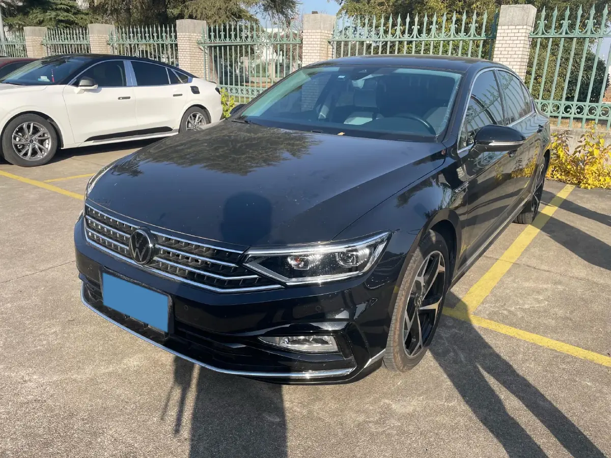 2023 Volkswagen Magotan 2.0T 186HP L4 7DCT