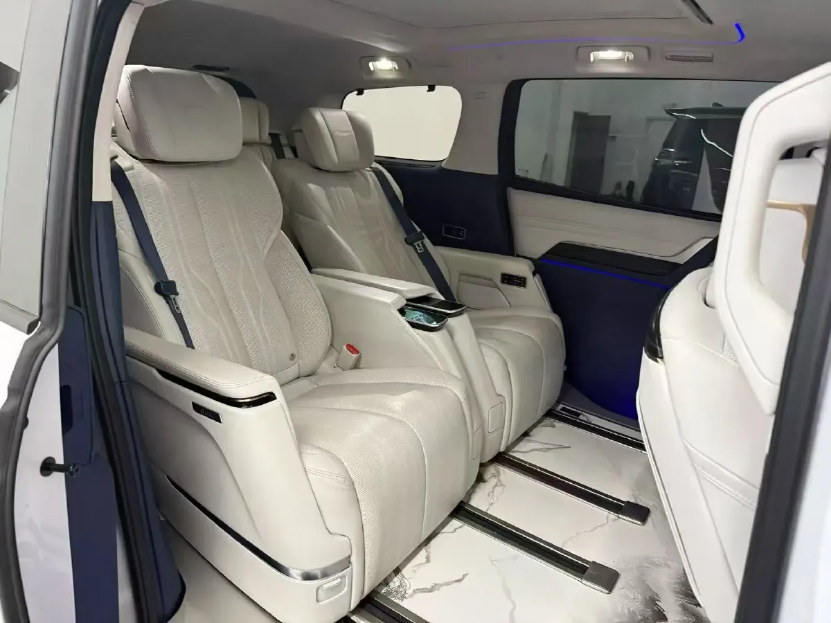 2023 Buick Century 2.0T 237HP L4 9AT,autocango,china used car exporter,china ev exporter,chinese used car exporter,chinese used ev exporter