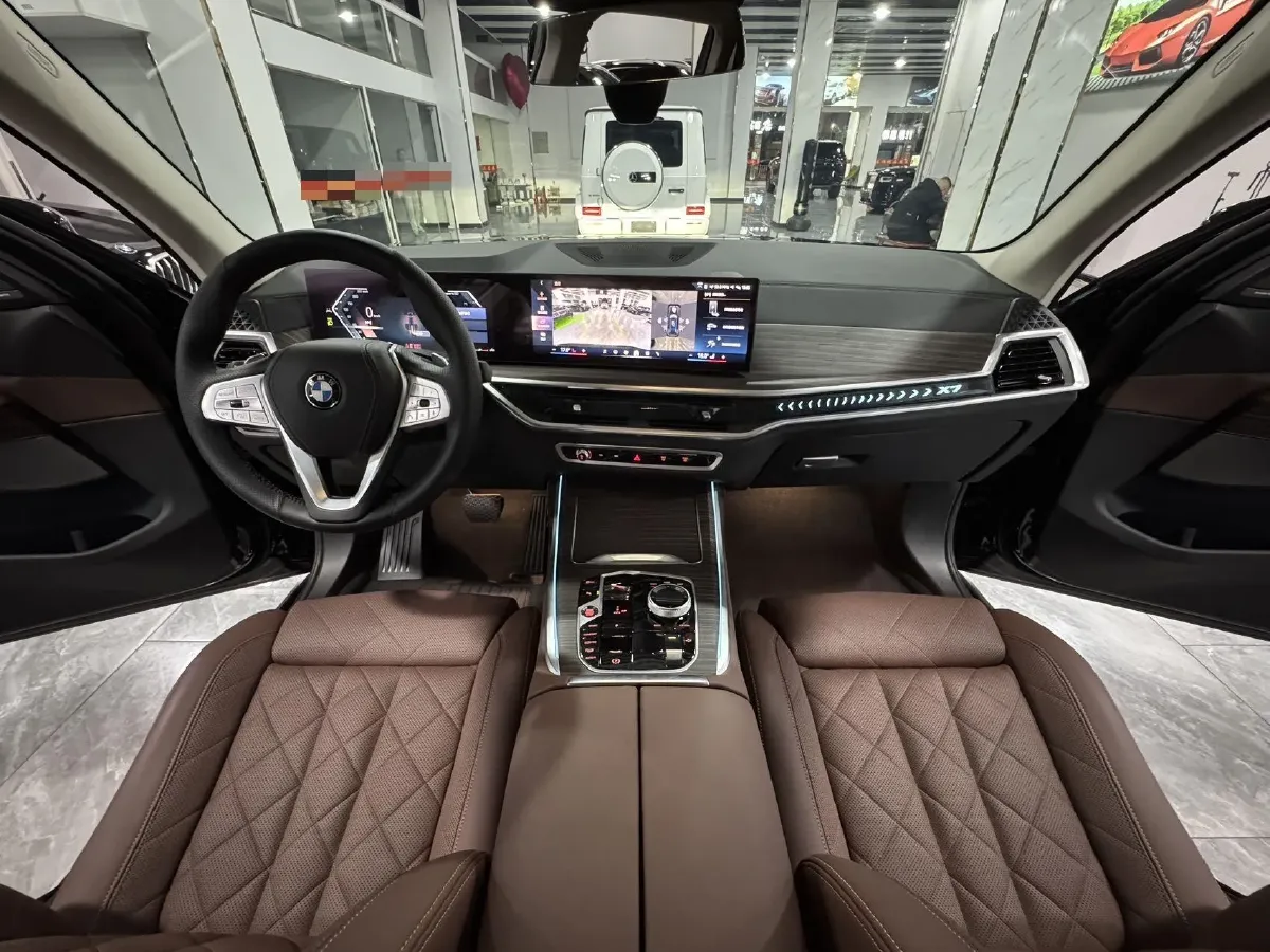 2023 BMW X7 3.0T 381HP L6 8AT,autocango,china used car exporter,china ev exporter,chinese used car exporter,chinese used ev exporter