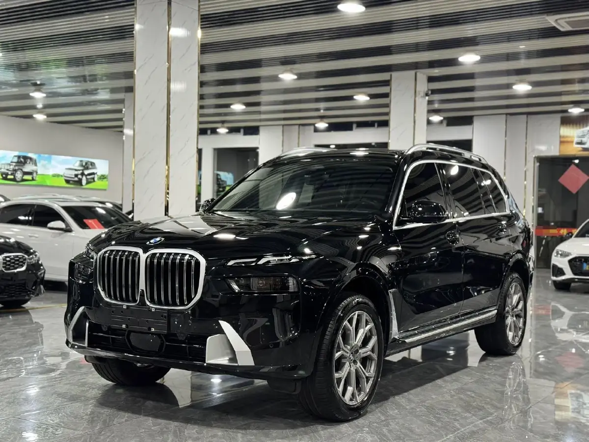 2023 BMW X7 3.0T 381HP L6 8AT