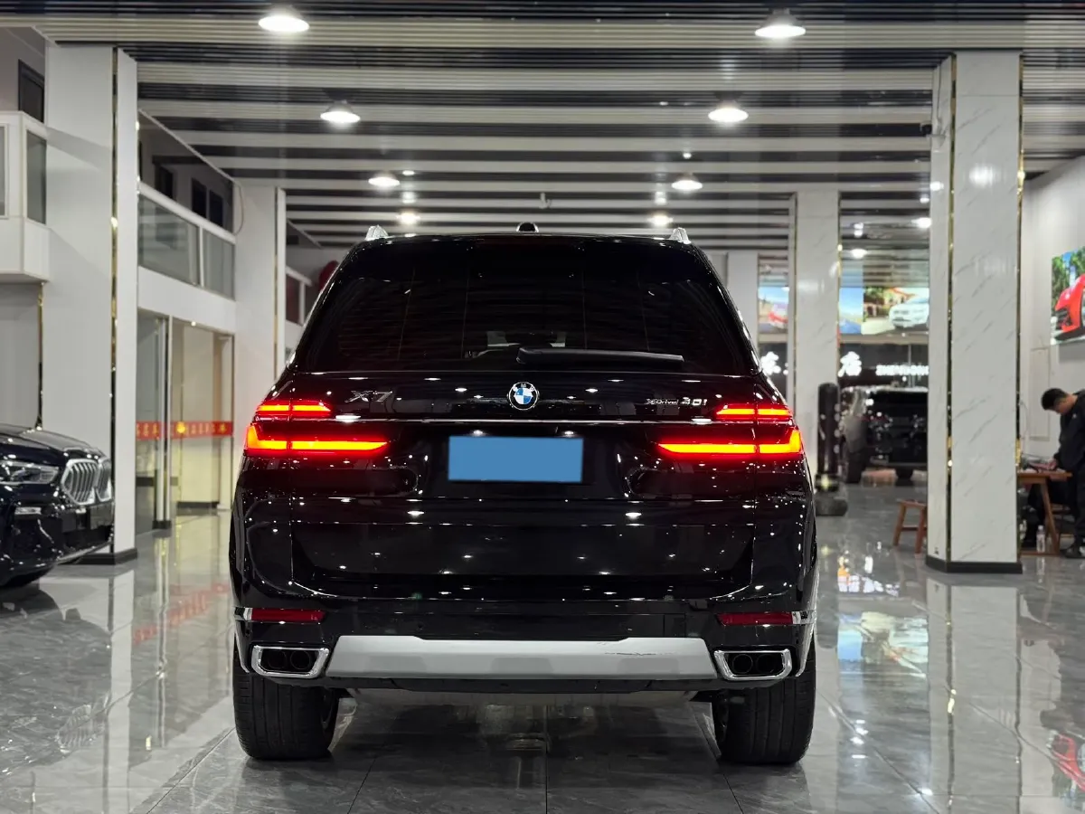 2023 BMW X7 3.0T 381HP L6 8AT,autocango,china used car exporter,china ev exporter,chinese used car exporter,chinese used ev exporter