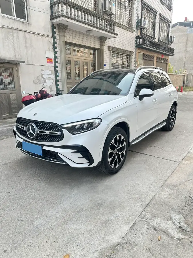 2023 Mercedes-Benz GLC Class 2.0T 204HP L4 9AT