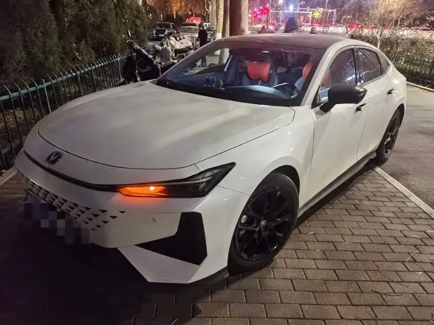 2024 ChangAn UNI-V 1.5T 188HP L4 7DCT