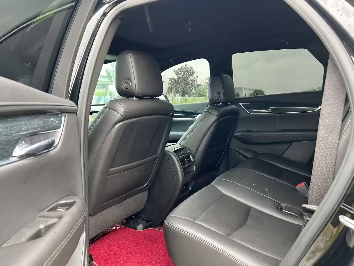 2022 Cadillac XT5 2.0T 237HP L4 9AT,autocango,china used car exporter,china ev exporter,chinese used car exporter,chinese used ev exporter