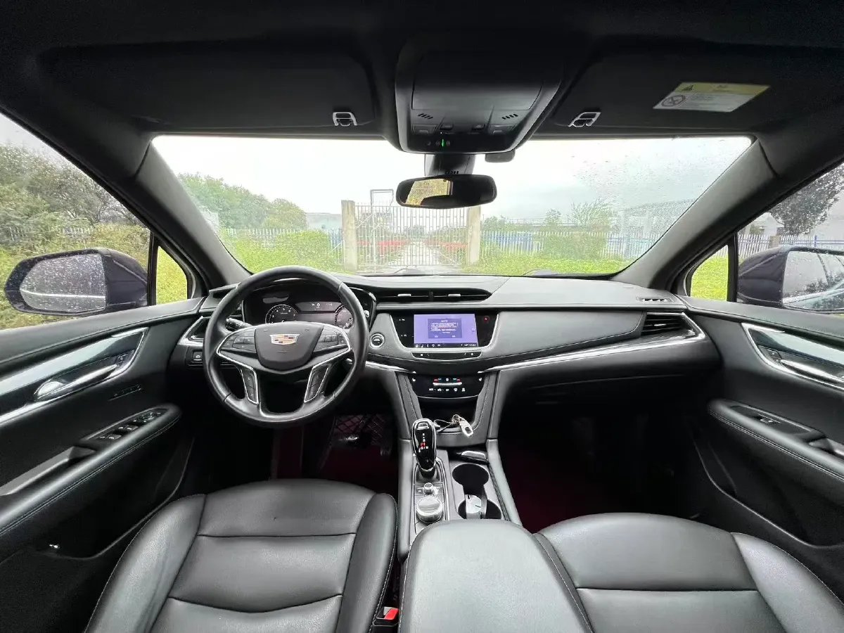 2022 Cadillac XT5 2.0T 237HP L4 9AT,autocango,china used car exporter,china ev exporter,chinese used car exporter,chinese used ev exporter