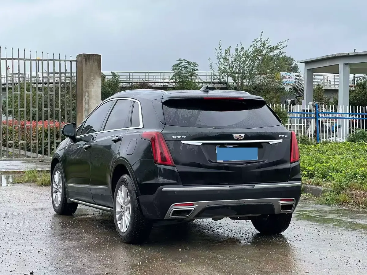 2022 Cadillac XT5 2.0T 237HP L4 9AT,autocango,china used car exporter,china ev exporter,chinese used car exporter,chinese used ev exporter