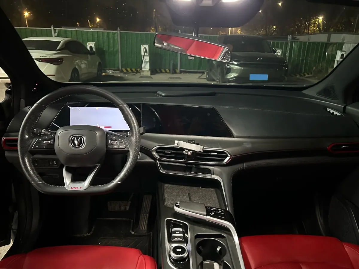 2020 ChangAn UNI-T 1.5T 180HP L4 7DCT,autocango,china used car exporter,china ev exporter,chinese used car exporter,chinese used ev exporter