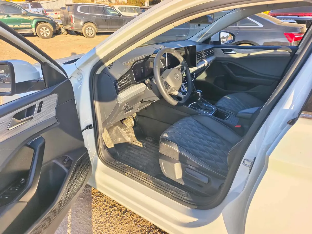 2023 Volkswagen Sagitar 1.5T 160HP L4 7DCT,autocango,china used car exporter,china ev exporter,chinese used car exporter,chinese used ev exporter