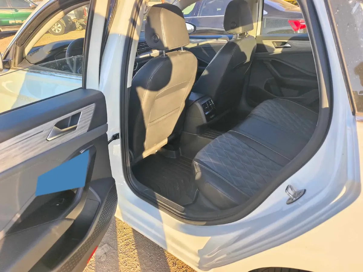 2023 Volkswagen Sagitar 1.5T 160HP L4 7DCT,autocango,china used car exporter,china ev exporter,chinese used car exporter,chinese used ev exporter