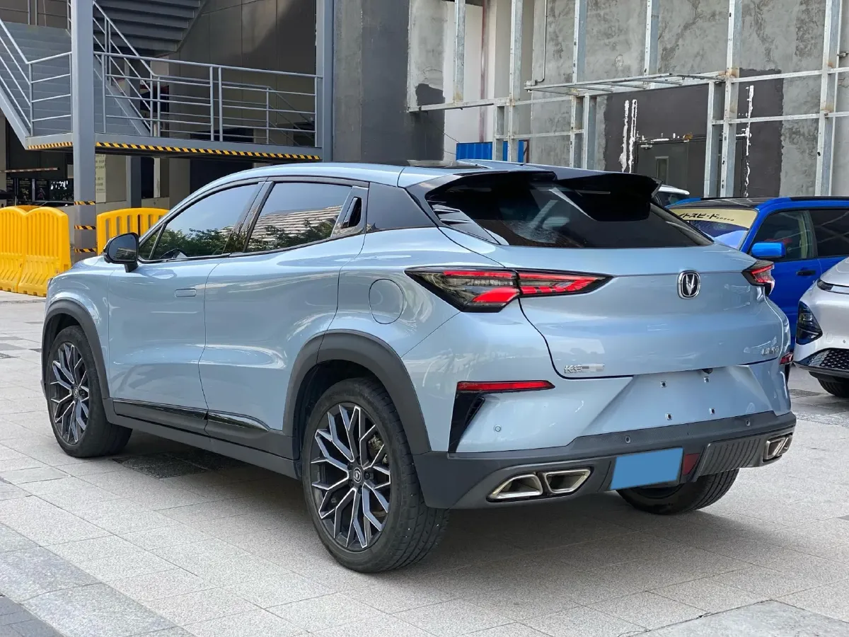 2022 ChangAn UNI-T 1.5T 188HP L4 7DCT,autocango,china used car exporter,china ev exporter,chinese used car exporter,chinese used ev exporter