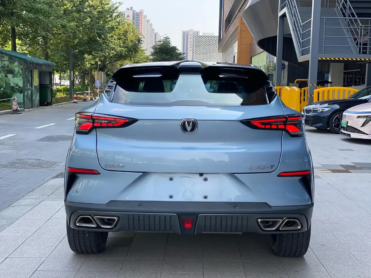 2022 ChangAn UNI-T 1.5T 188HP L4 7DCT,autocango,china used car exporter,china ev exporter,chinese used car exporter,chinese used ev exporter