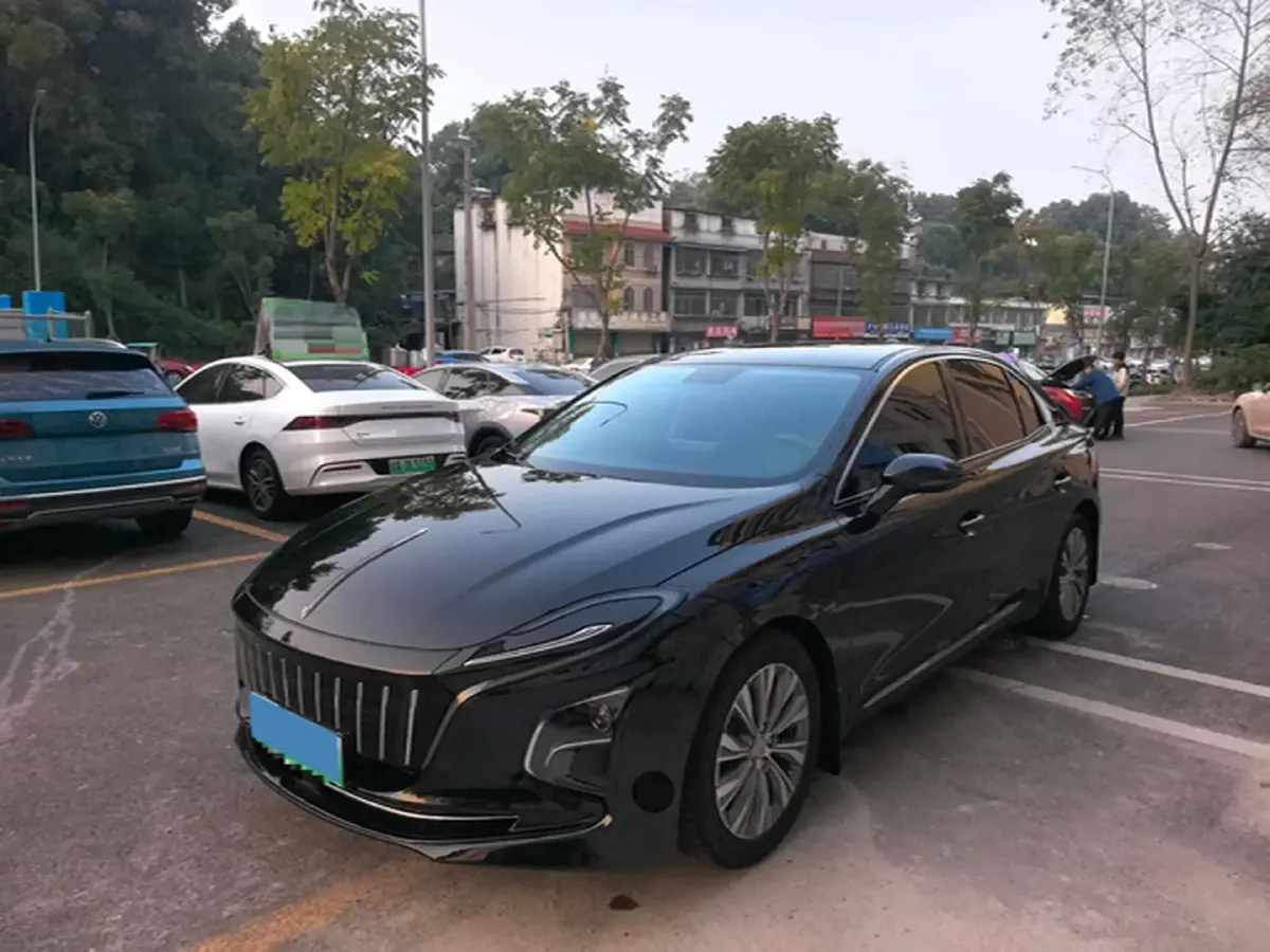 2024 HongQi E-QM5 BEV 60KWH