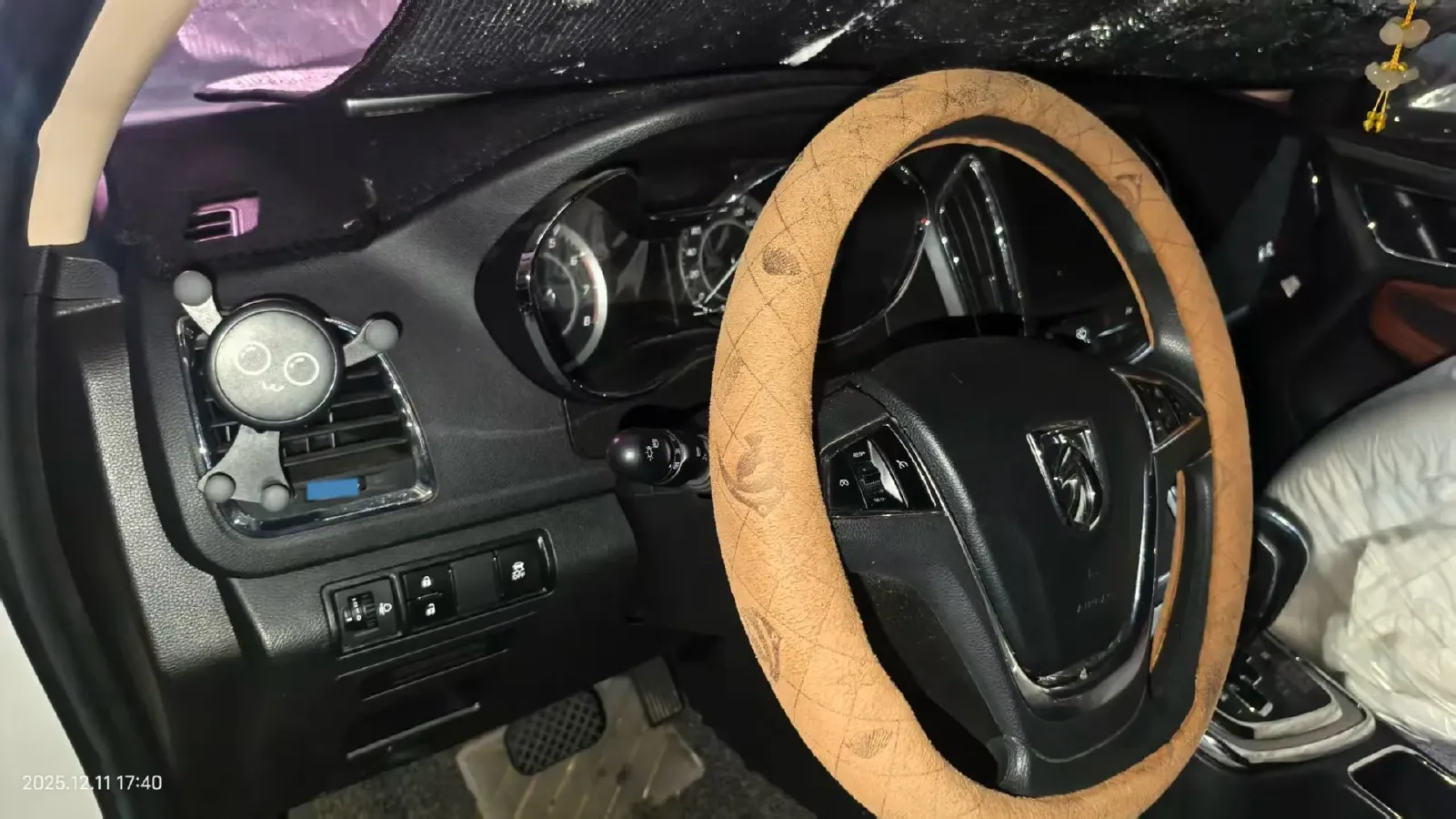 2016 BaoJun 560 1.5T 150HP L4 6MT,autocango,china used car exporter,china ev exporter,chinese used car exporter,chinese used ev exporter