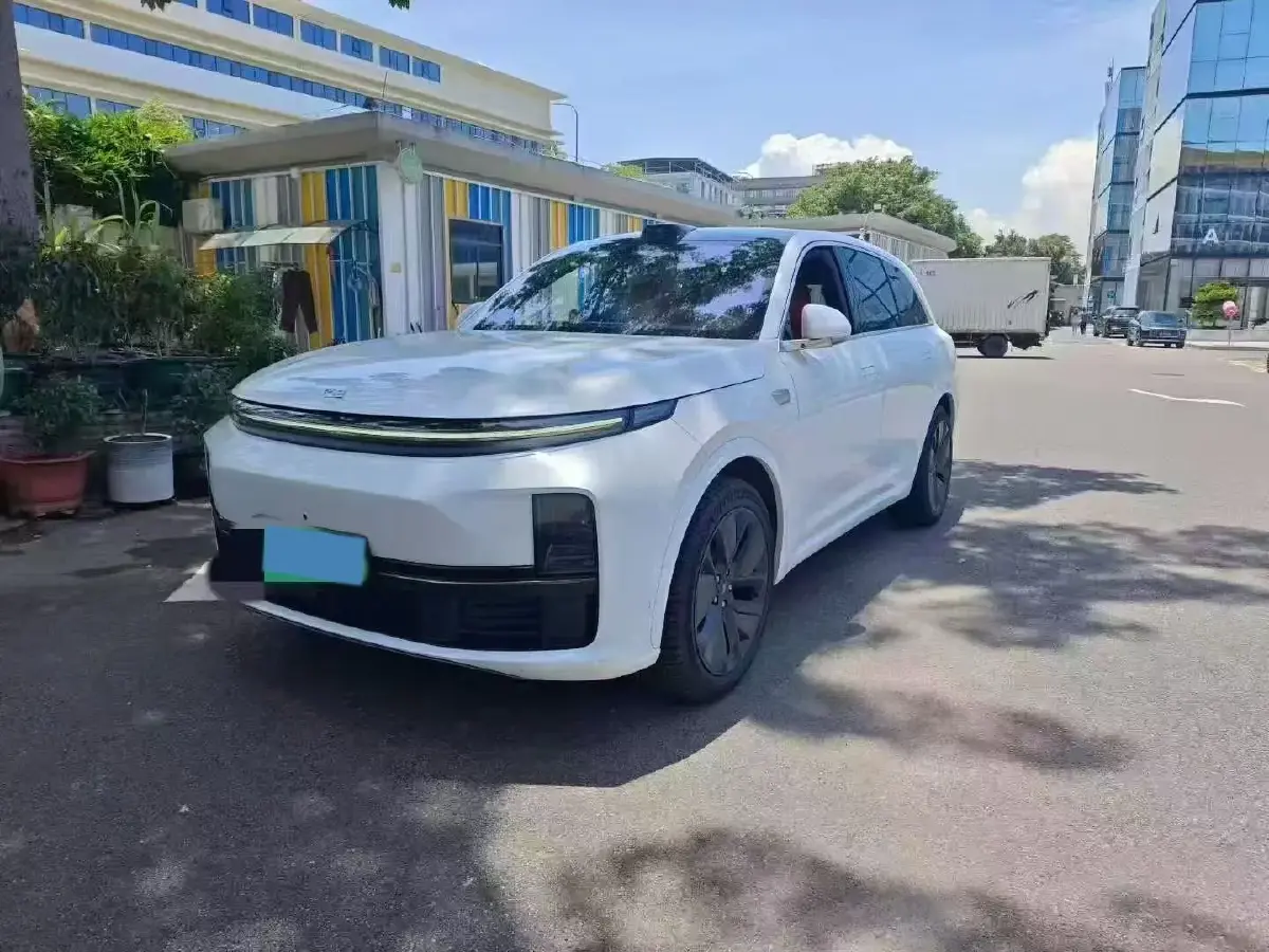 2024 Li L8 Range Extended 154HP REEV 52.3KWH