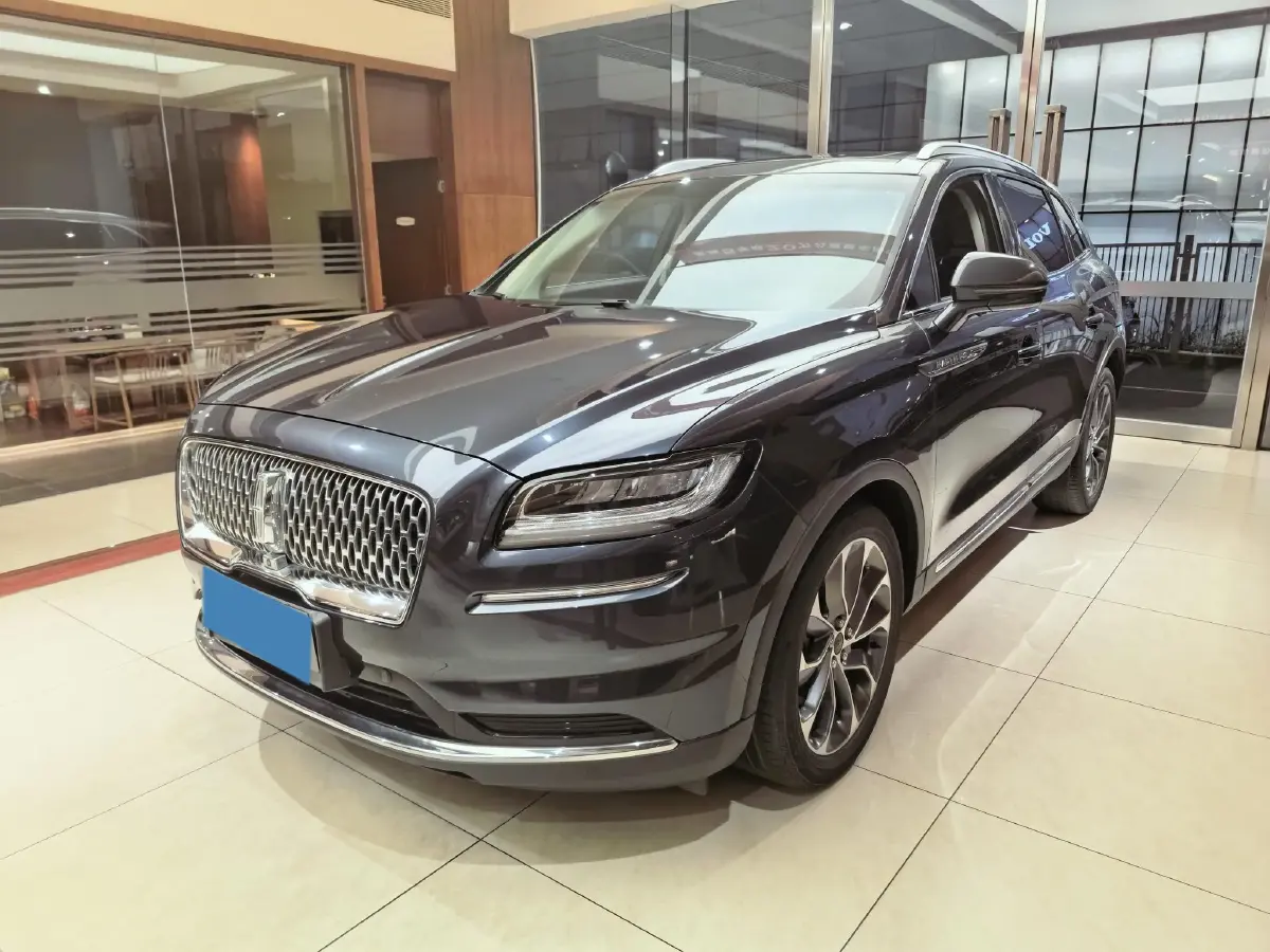 2021 Lincoln Nautilus 2.0T 245HP L4 8AT