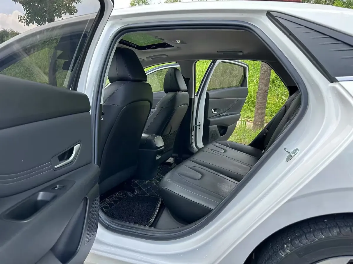 2021 Hyundai Elantra 1.5L 115HP L4 CVT,autocango,china used car exporter,china ev exporter,chinese used car exporter,chinese used ev exporter