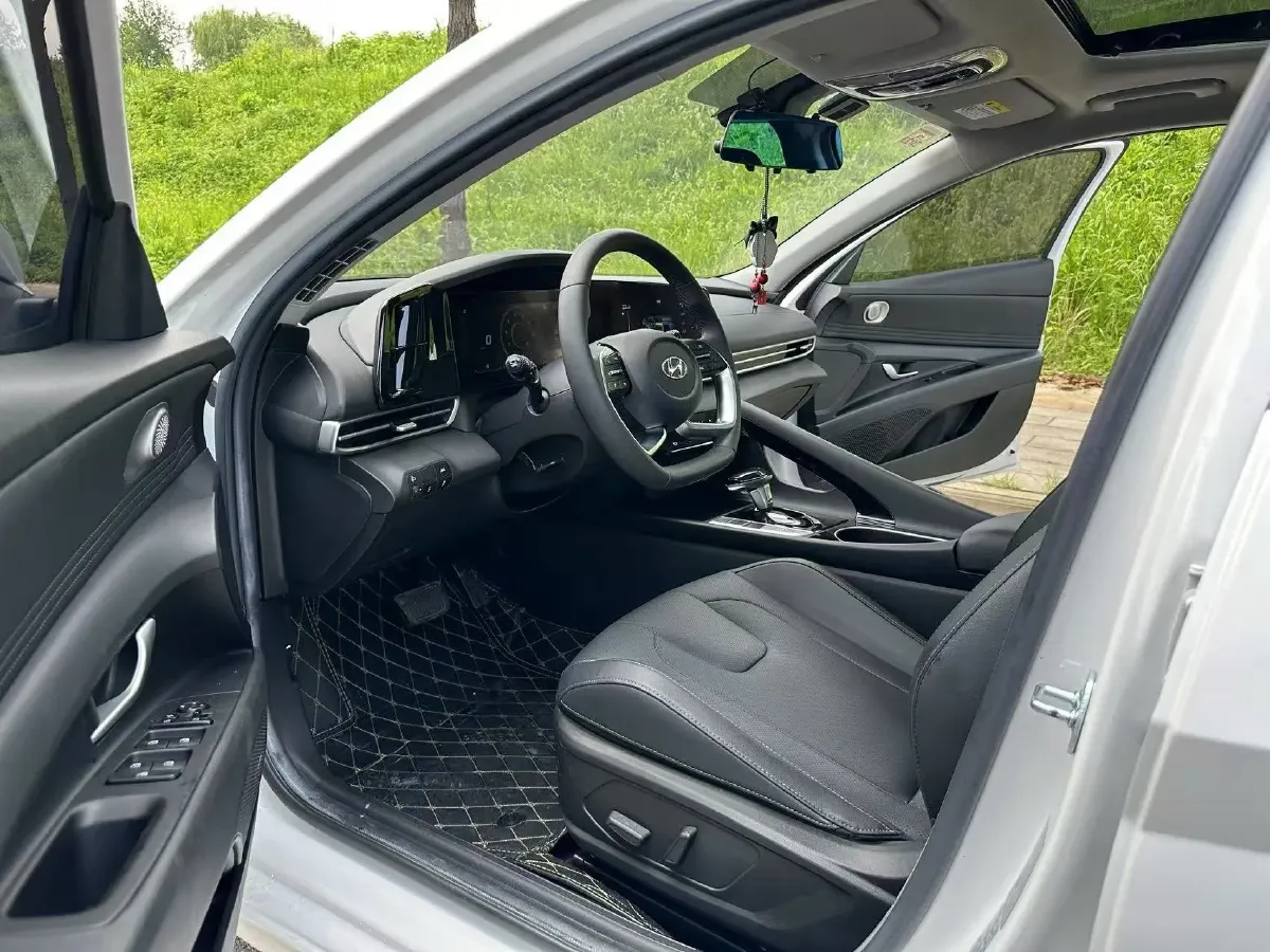 2021 Hyundai Elantra 1.5L 115HP L4 CVT,autocango,china used car exporter,china ev exporter,chinese used car exporter,chinese used ev exporter