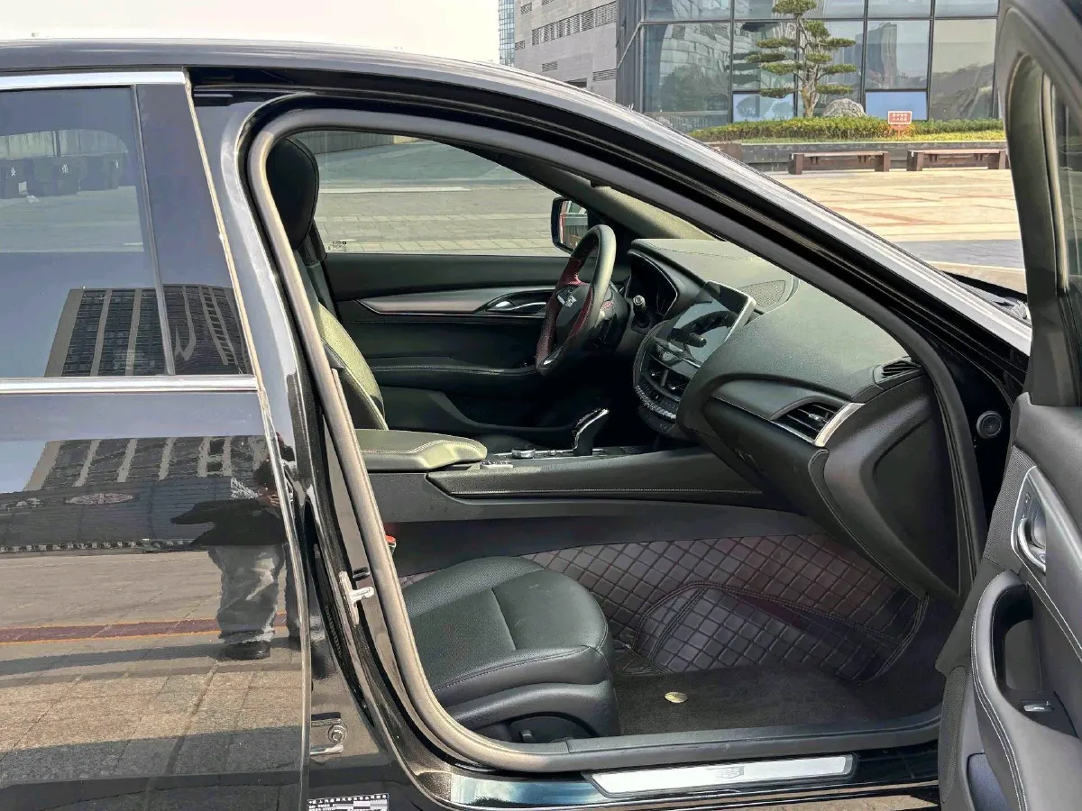 2022 Cadillac CT5 2.0T 237HP L4 10AT,autocango,china used car exporter,china ev exporter,chinese used car exporter,chinese used ev exporter