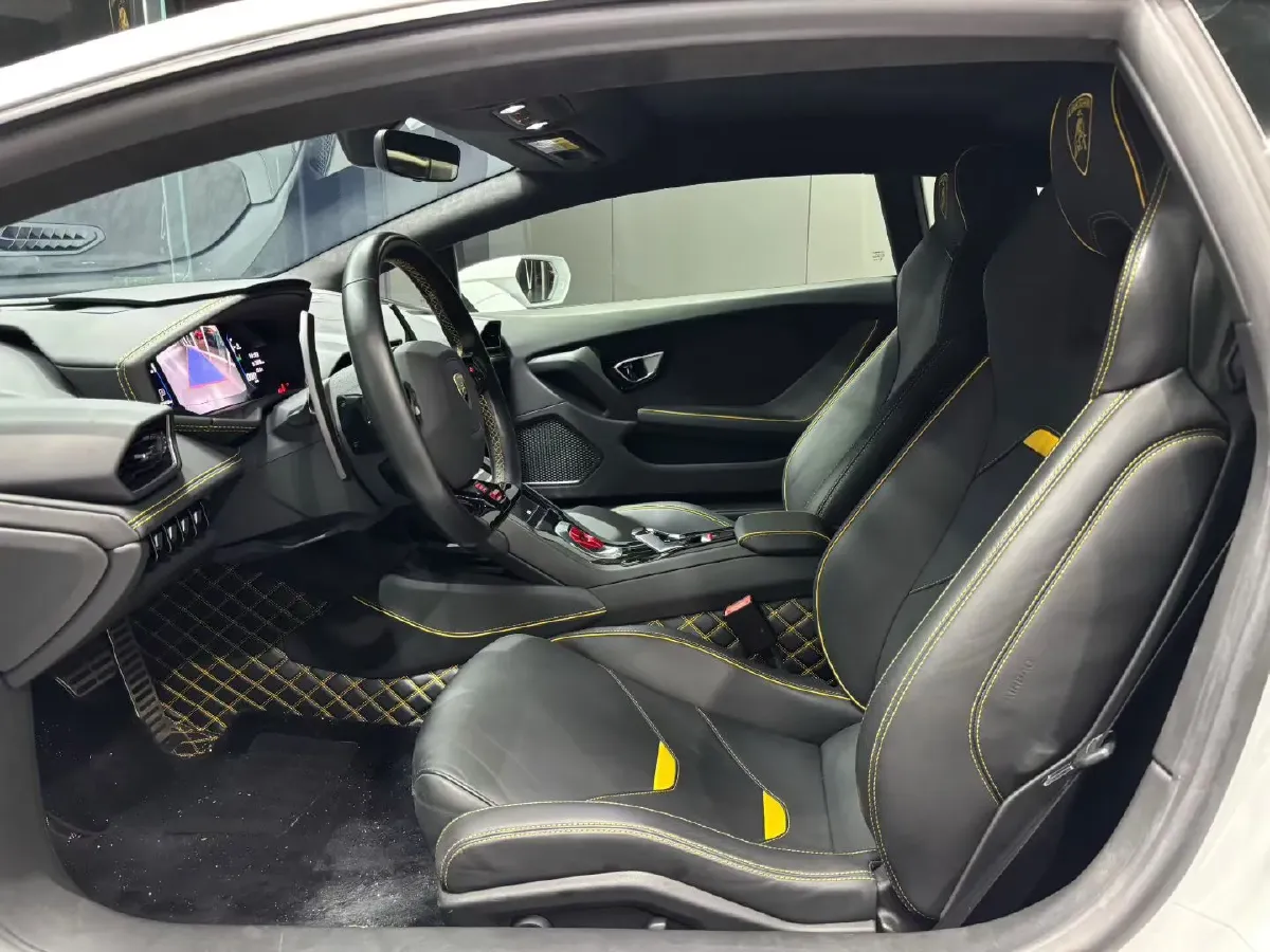 2020 Lamborghini Huracán 5.2L 611HP V10 7DCT,autocango,china used car exporter,china ev exporter,chinese used car exporter,chinese used ev exporter