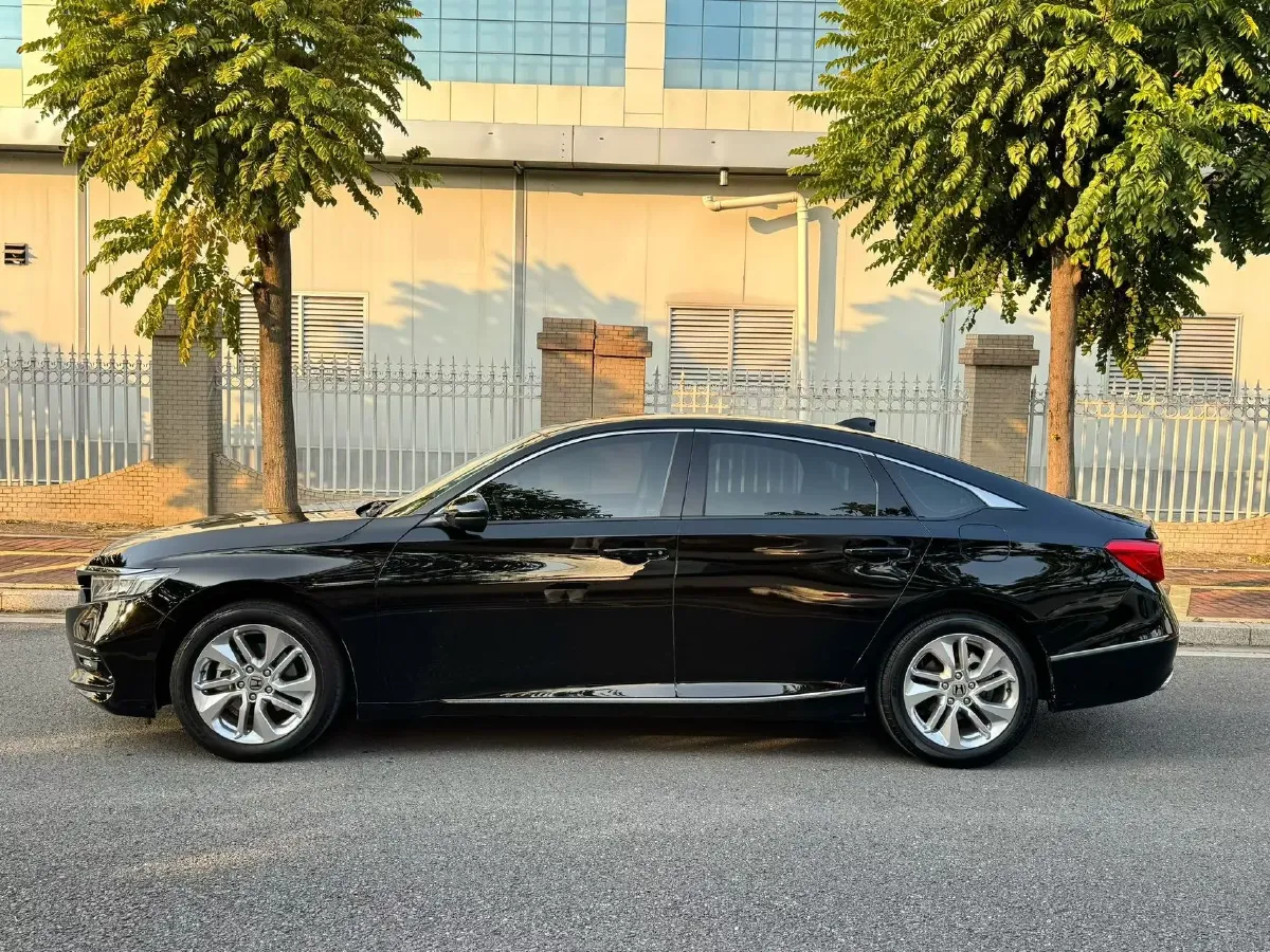 2018 Honda Accord 1.5T 194HP L4 CVT,autocango,china used car exporter,china ev exporter,chinese used car exporter,chinese used ev exporter
