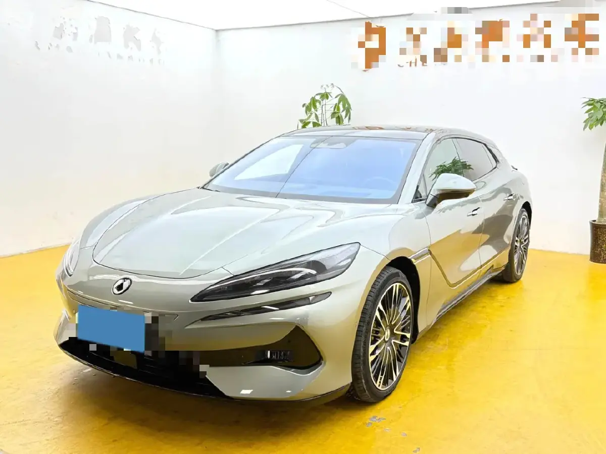 2024 Denza DenzaZ9GT 2.0T 207HP L4 E-CVT PHEV 38.5KWH