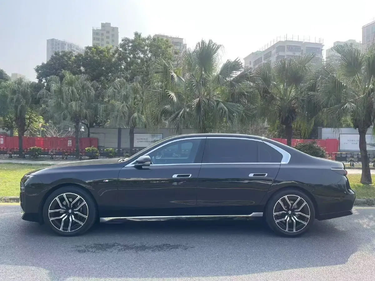 2023 BMW 7 Series 3.0T 272HP L6 8AT,autocango,china used car exporter,china ev exporter,chinese used car exporter,chinese used ev exporter