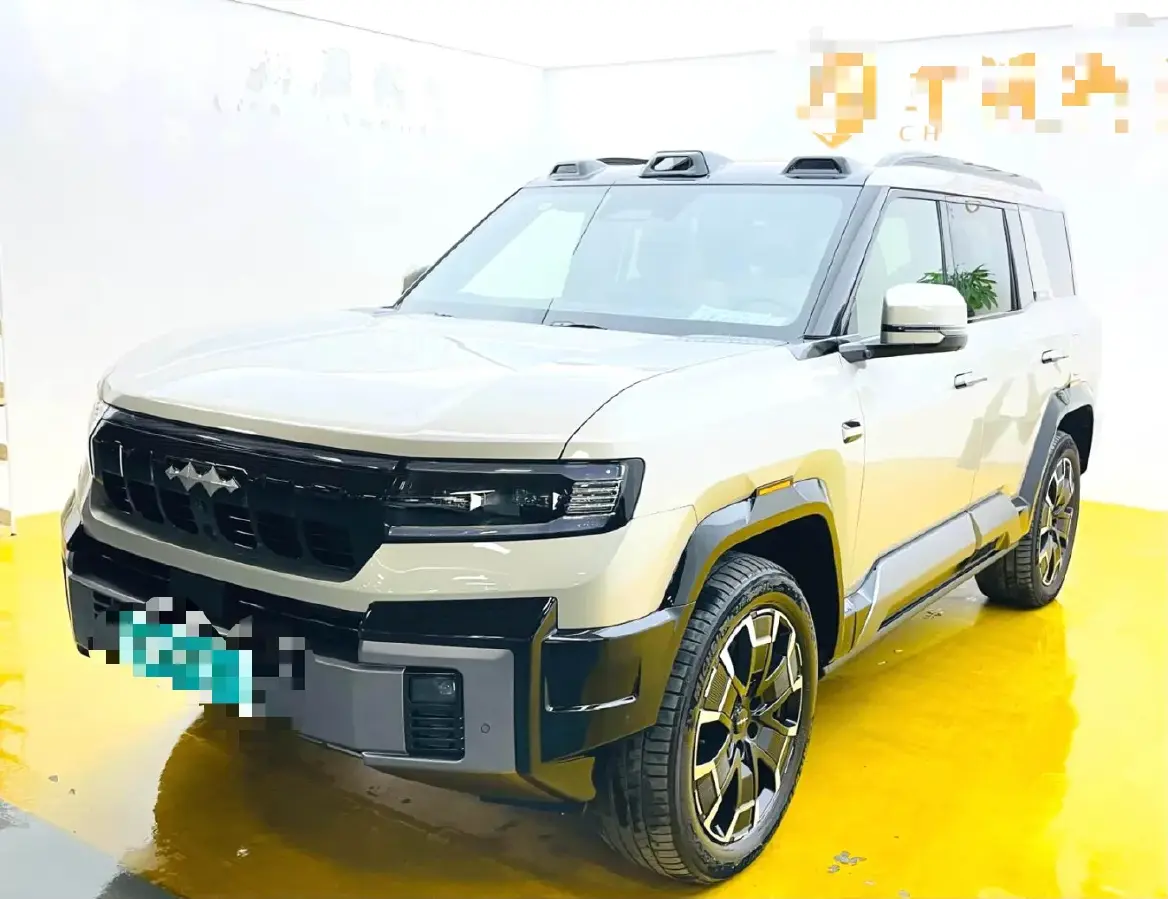 2025 FangChengBao Bao 8 2.0T 245HP L4 E-CVT PHEV 36.8KWH 2025 FangChengBao Bao 8 2.0T 245HP L4 E-CVT PHEV 36.8KWH
