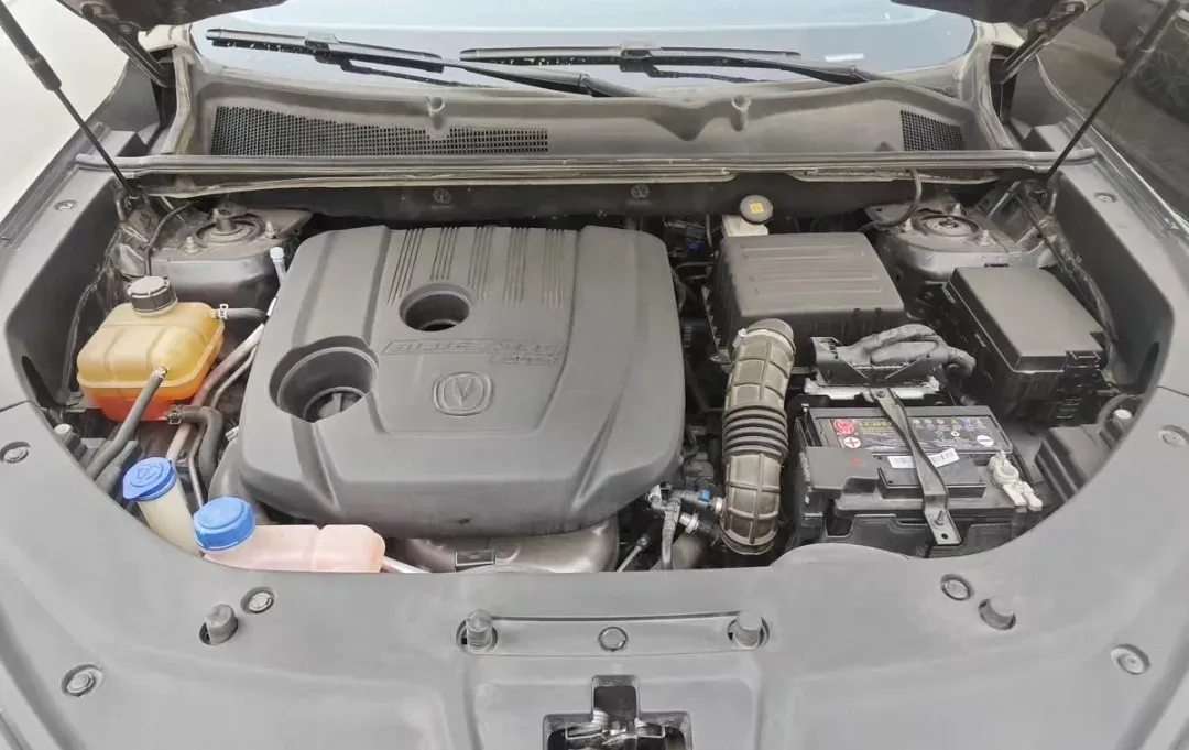 2021 ChangAn CS75 Plus 1.5T 178HP L4 6AT,autocango,china used car exporter,china ev exporter,chinese used car exporter,chinese used ev exporter