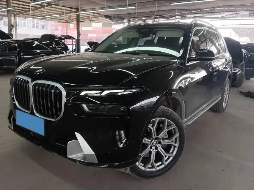2023 BMW X7 3.0T 381HP L6 8AT
