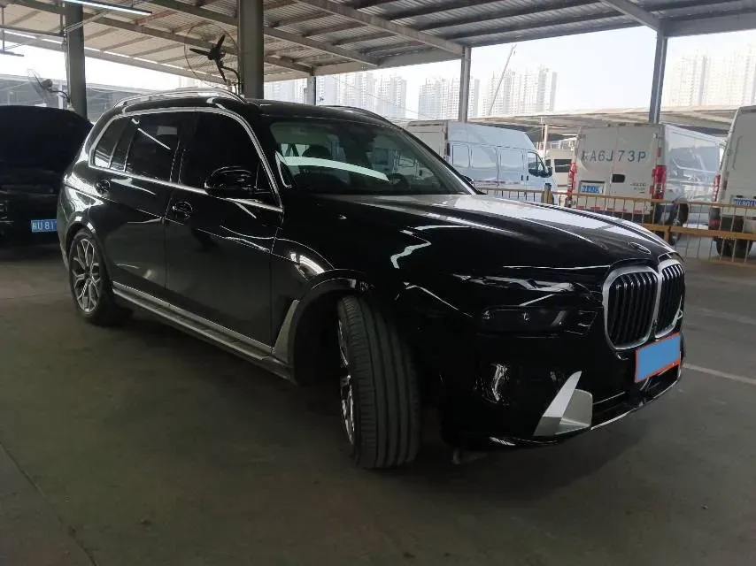 2023 BMW X7 3.0T 381HP L6 8AT,autocango,china used car exporter,china ev exporter,chinese used car exporter,chinese used ev exporter