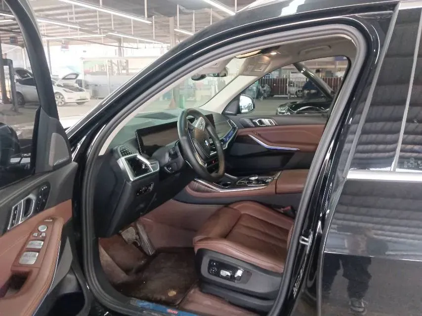 2023 BMW X7 3.0T 381HP L6 8AT,autocango,china used car exporter,china ev exporter,chinese used car exporter,chinese used ev exporter