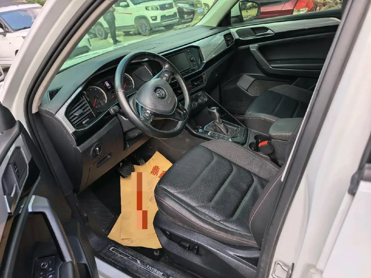 2019 Jeep Cherokee 2.0T 234HP L4 9AT,autocango,china used car exporter,china ev exporter,chinese used car exporter,chinese used ev exporter