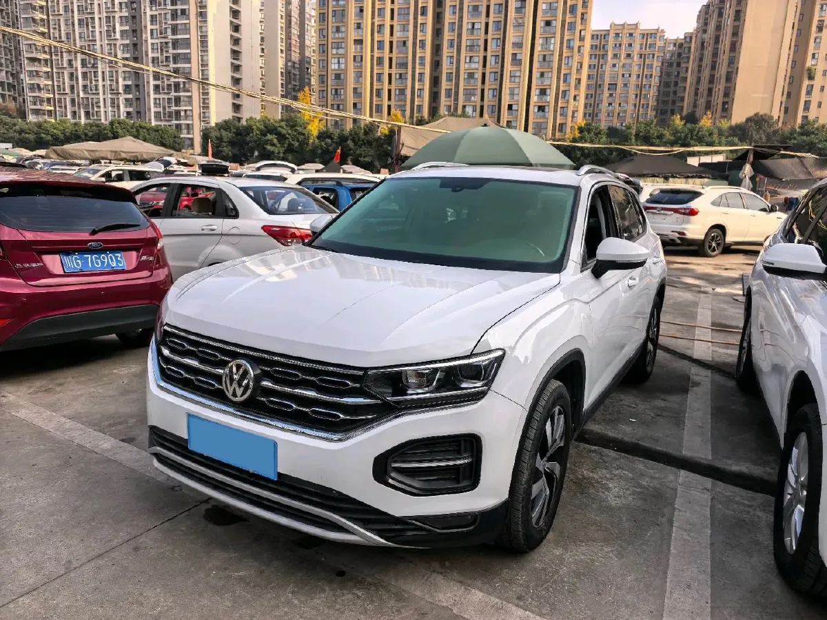 2019 Jeep Cherokee 2.0T 234HP L4 9AT,autocango,china used car exporter,china ev exporter,chinese used car exporter,chinese used ev exporter