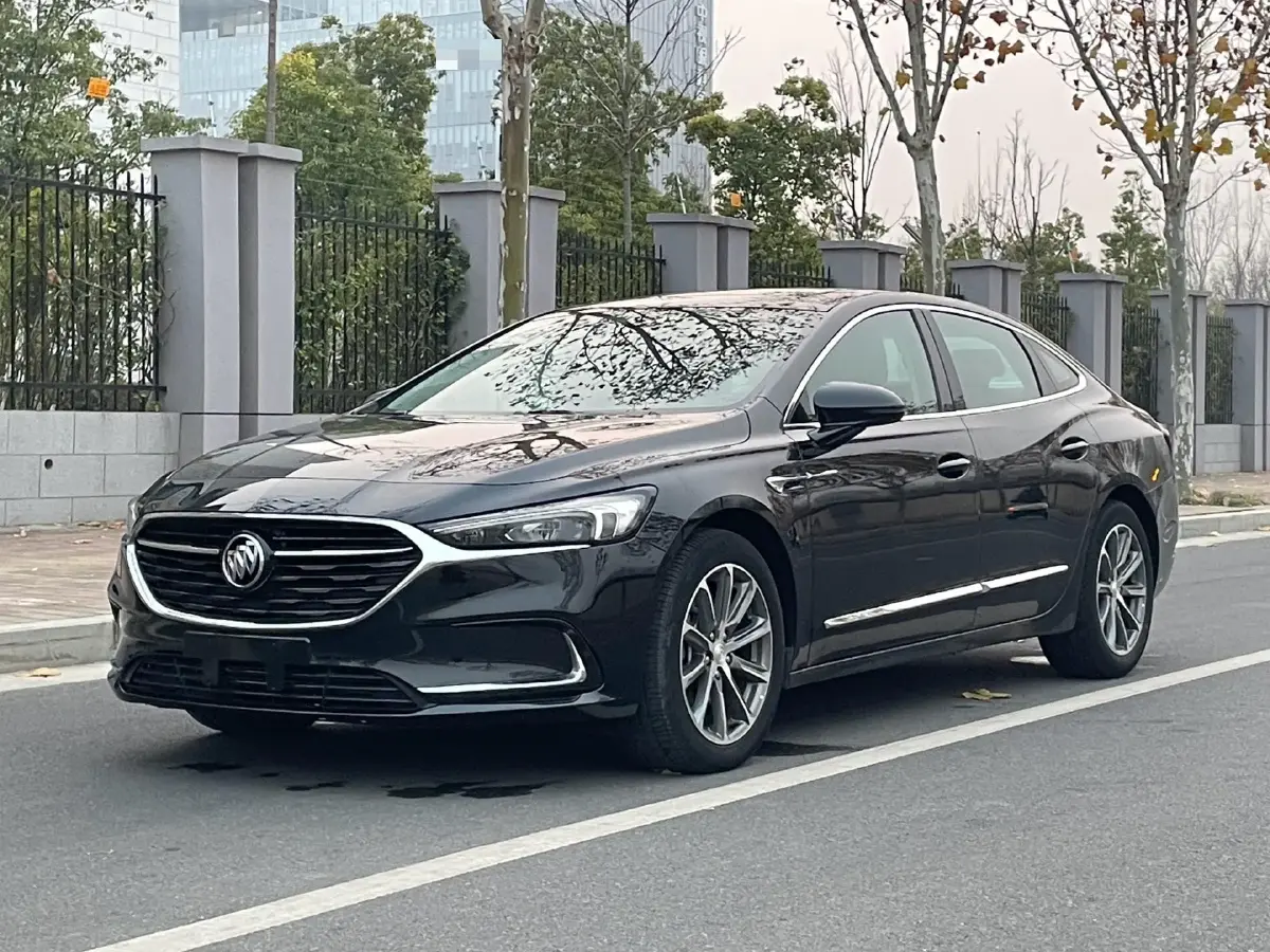 2022 Buick Larcosse 2.0T 237HP L4 9AT