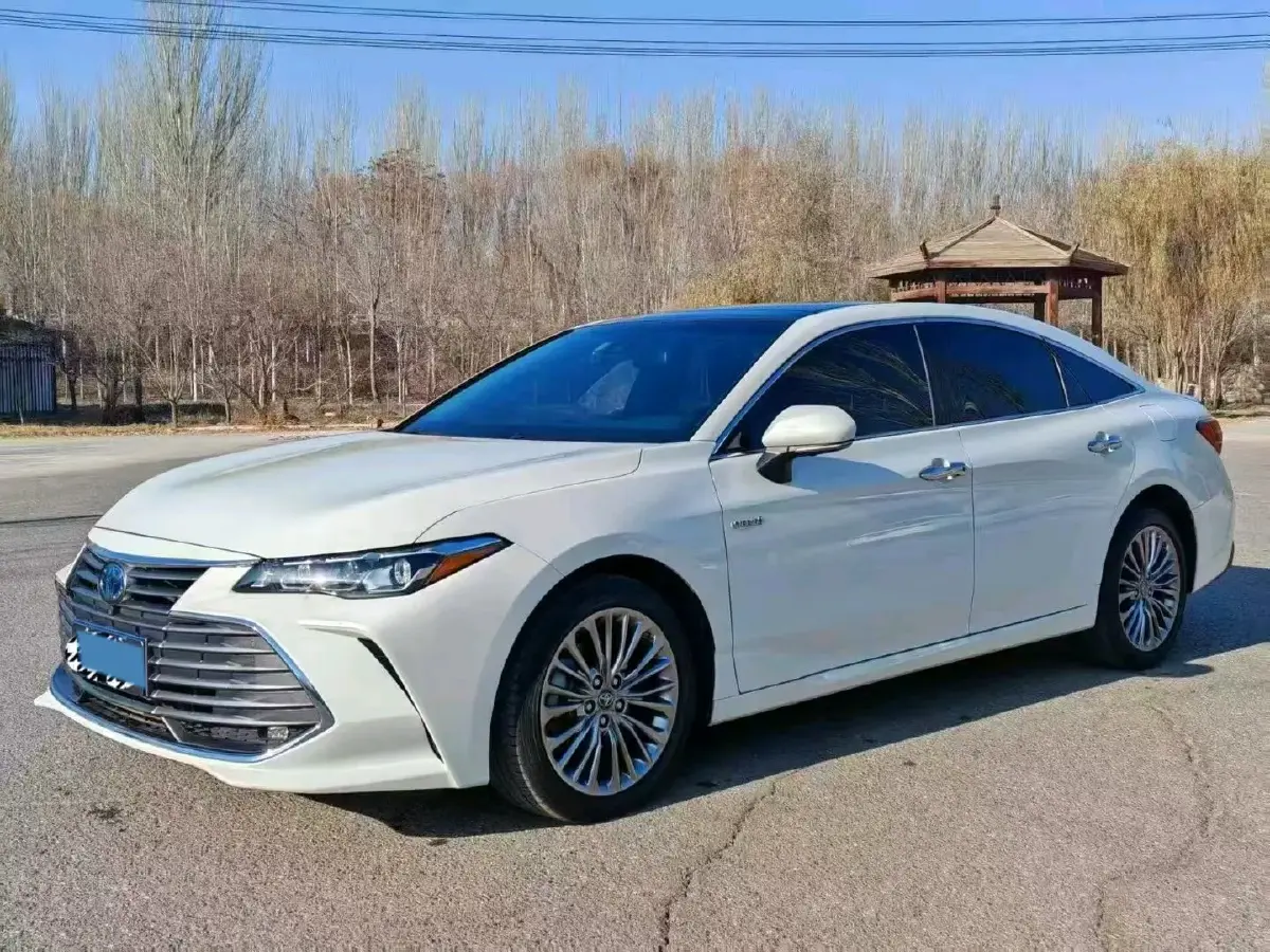 2019 Toyota Avalon 2.5L 178HP L4 E-CVT Hybrid